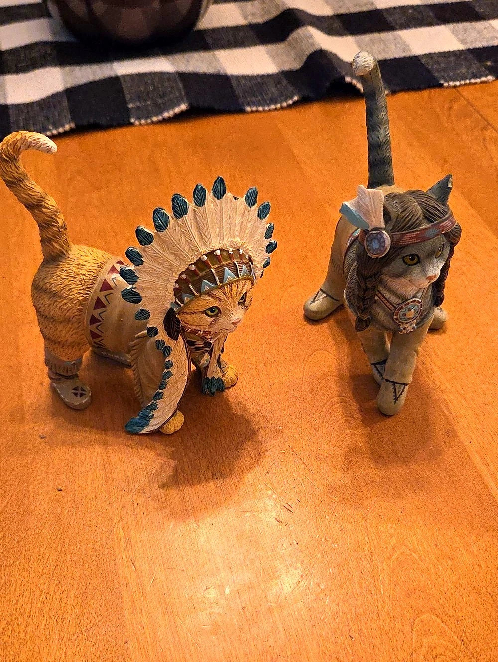Jim Shore Tribal Tails Indian Cat Figurine Brown & Black Decor